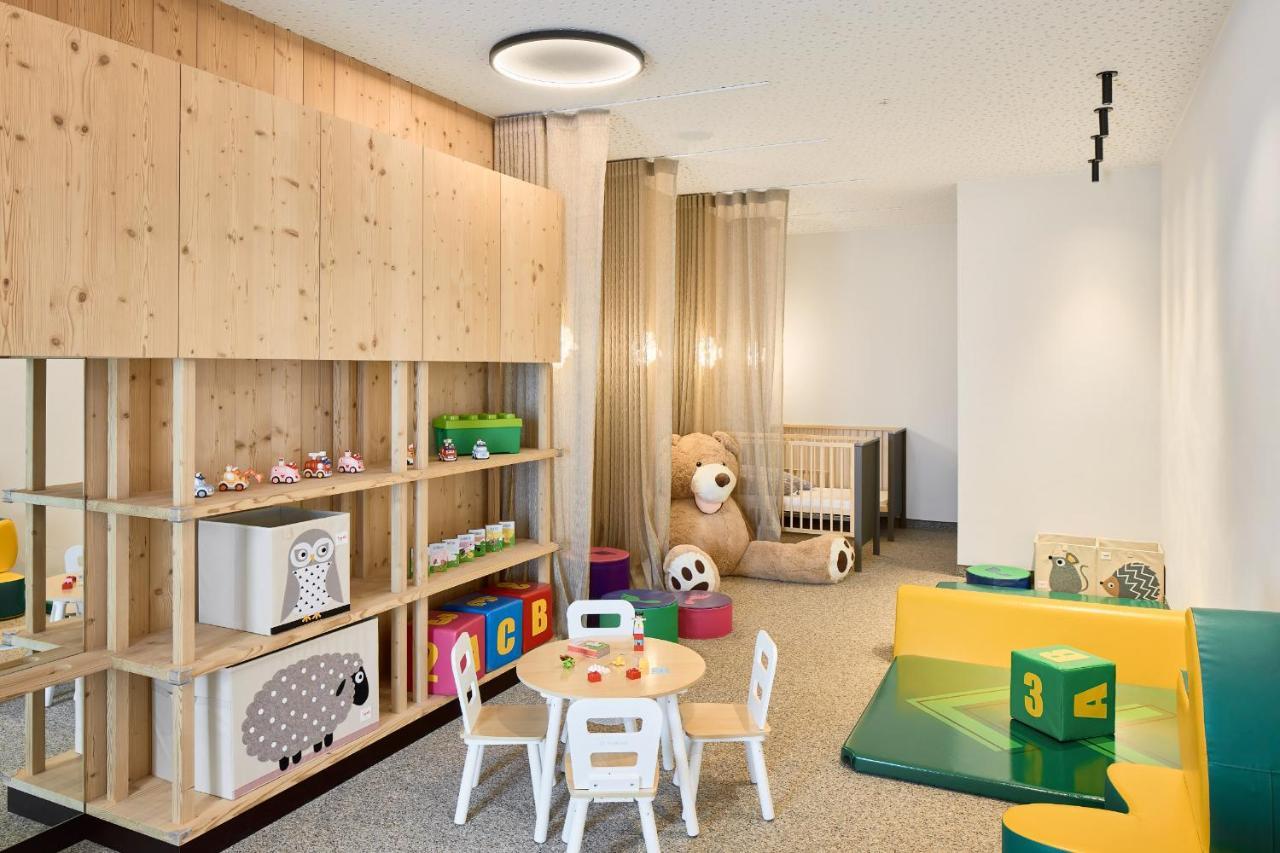 Movi Family Apart-Hotel ****S Corvara In Badia Kültér fotó