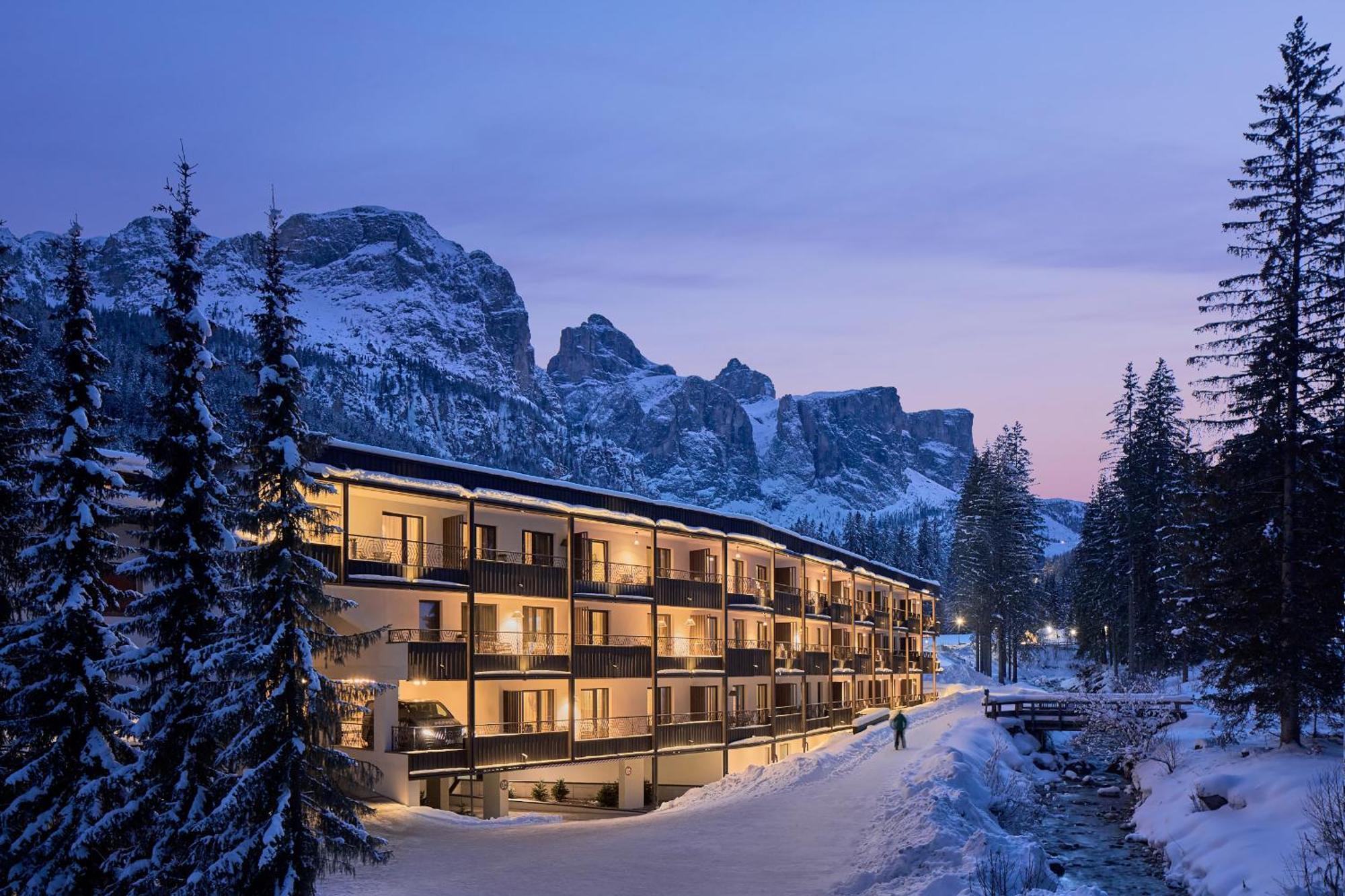 Movi Family Apart-Hotel ****S Corvara In Badia Kültér fotó
